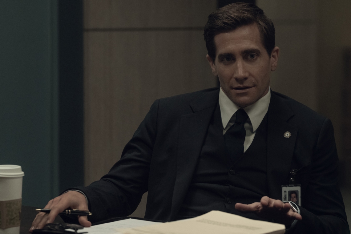 "Η πρώτη εμφάνιση του Jake Gyllenhaal στη μικρή οθόνη υπόσχεται ένταση και αγωνία.