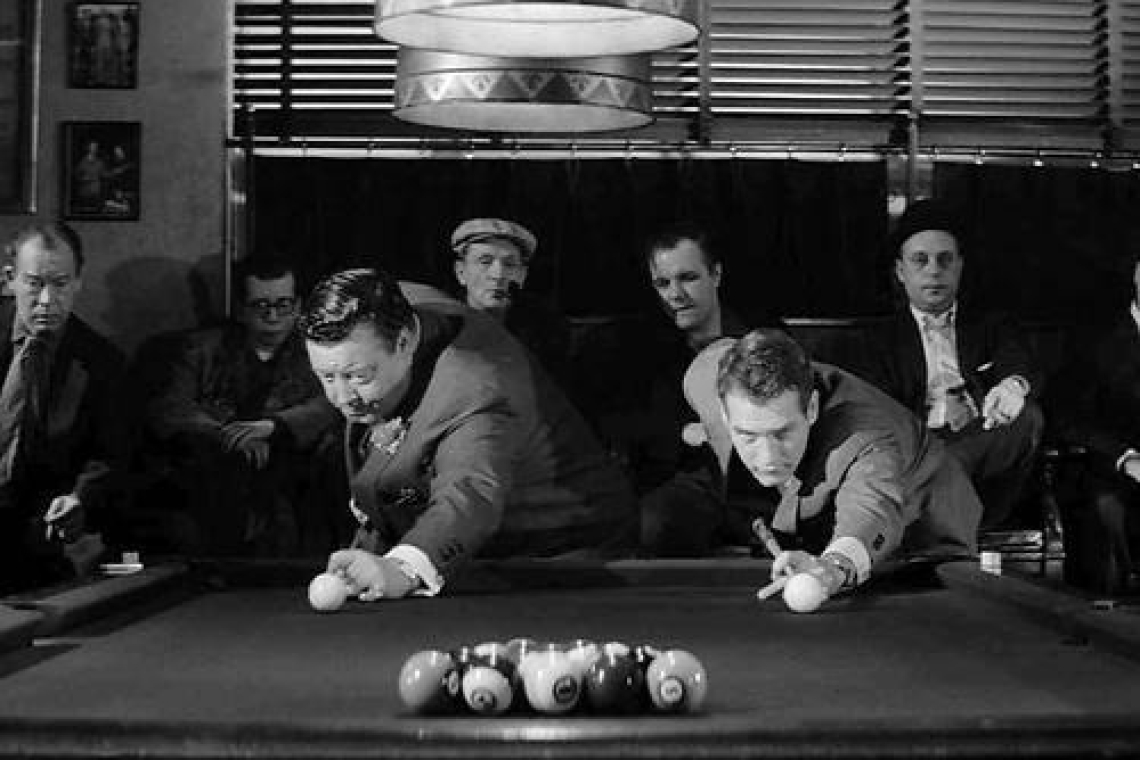 Σε αυτήν την κλασική ταινία του 1961, ο Paul Newman υποδύεται τον Eddie Felson, έναν ταλαντούχο  παίκτη μπιλιάρδου